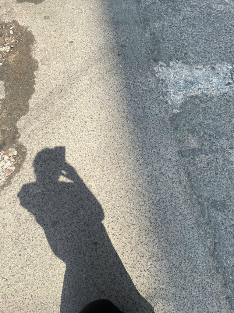 Buổi sớm thong dong. nghĩ về chuyện được - mất.